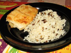 Жареное рыбное филе с рисом